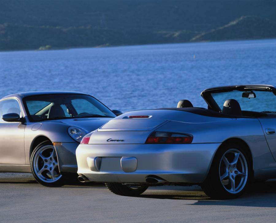  Porsche 911 Carrera Cabriolet 2004 года  (фото 4 из 10)